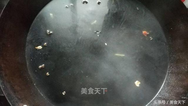 重庆杂酱面,臊子酥香味浓,比北方的炸酱更好吃,却不是炸出来的