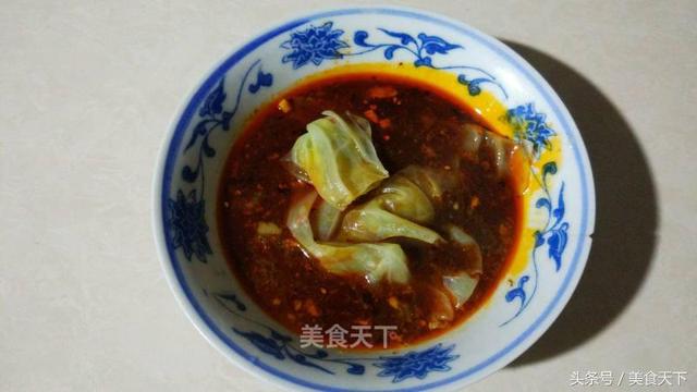 重庆杂酱面,臊子酥香味浓,比北方的炸酱更好吃,却不是炸出来的