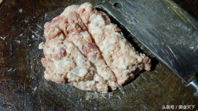 重庆杂酱面,臊子酥香味浓,比北方的炸酱更好吃,却不是炸出来的