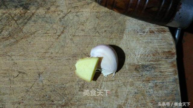 重庆杂酱面,臊子酥香味浓,比北方的炸酱更好吃,却不是炸出来的