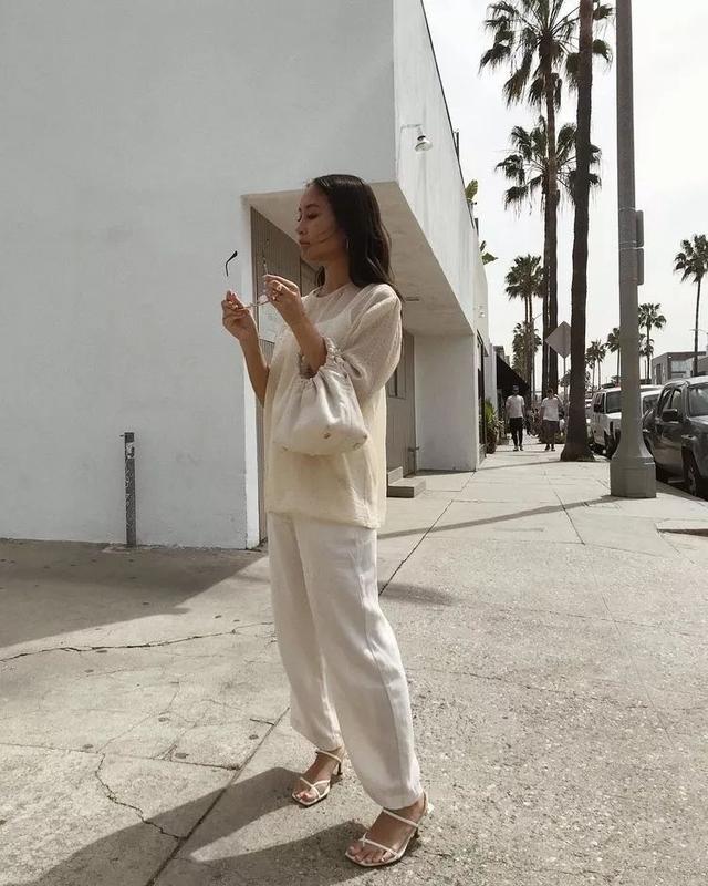 不会穿搭的姐姐们有福了,9款经典百搭鞋,轻松穿出晚夏白色风情