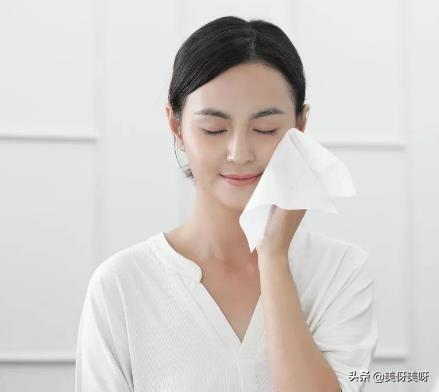 油性皮肤如何去痘痘,油性皮肤长痘用什么护肤品