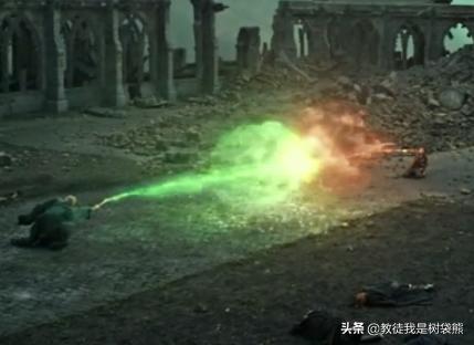 哈利波特为什么能打败伏地魔?你看看他手里拿的啥?