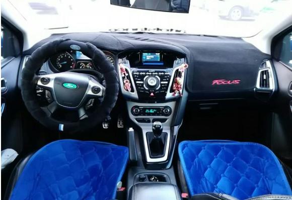 福特福克斯 2012款 两厢 2.0L 手动豪华运动型