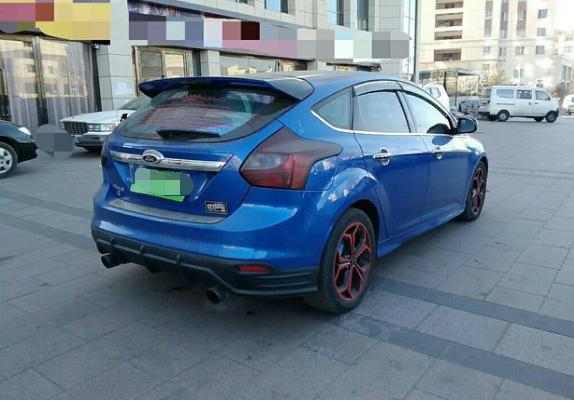 福特福克斯 2012款 两厢 2.0L 手动豪华运动型