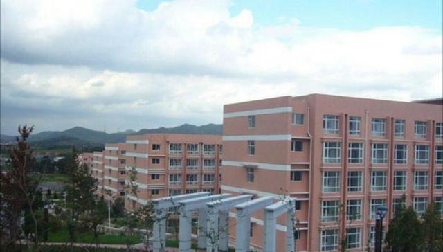 东华大学、西华大学、南华大学、北华大学在哪里,谁最强?