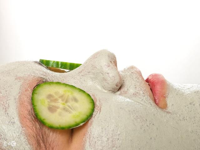 脸上的痘痘和印痘坑去除方法