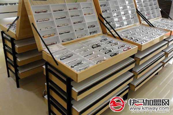 做眼镜店加盟哪个品牌好?