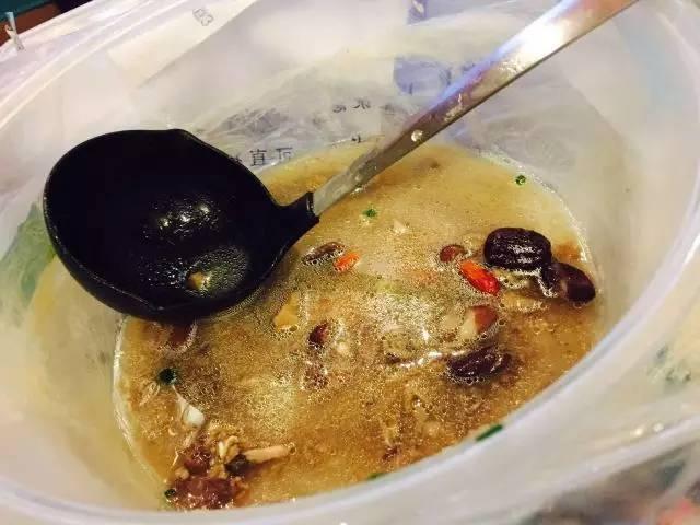 到处吃 | 藕然间发现一家好吃的养生排骨藕汤