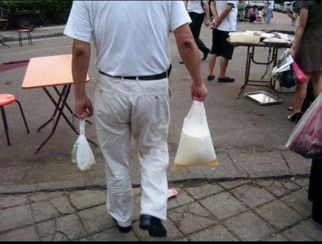 为什么青岛人只爱喝青岛啤酒?
