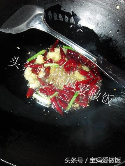 麻辣鲜香火锅鱼,吃了鱼又涮菜,过瘾
