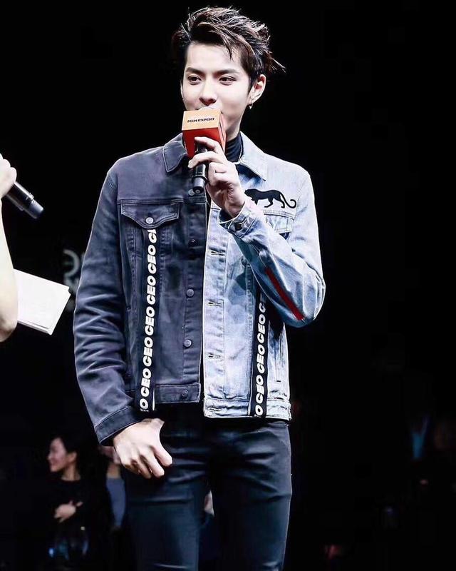 170411 ŷ���Ź������� ������Сү�����ͷ� һչ�Ƿ�