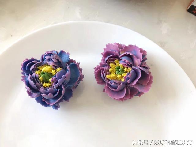 蛋糕烘焙加盟哪家好?首选爱斯琳艺术裱花蛋糕