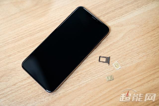 iPhone XS Max˫���������飺˫��˫����˫4G