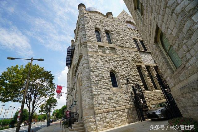 坐落在古老费城的美国天普大学