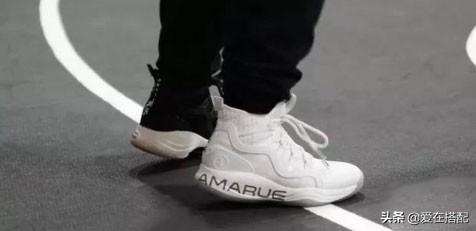 400������ʲô���ӵ�����Ь�� 2019�İ����ڵ�����Ь�Ƽ�