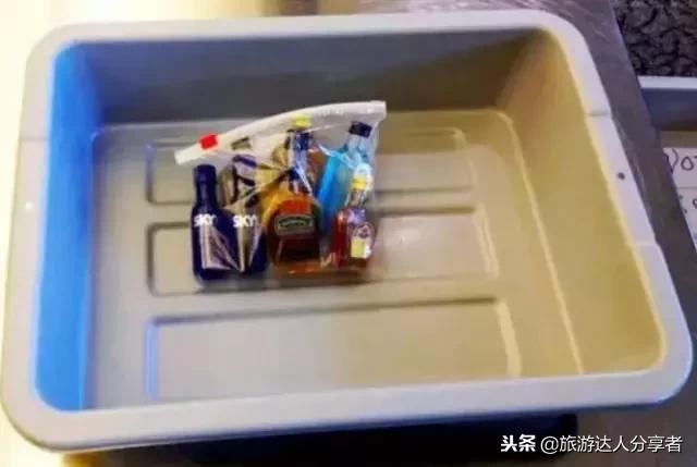 乘坐飞机需知,原来这些东西都可以带上飞机!之前都白扔了