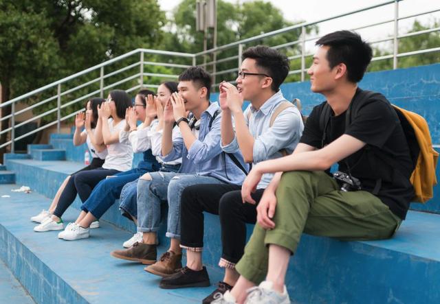 男孩子上大学,学什么专业比较好?985学长告诉你!