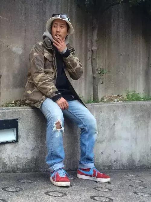 几百块的板鞋,但也是各大品牌的联名宠儿