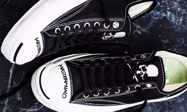 ��������VANS�󣬻�����ʮ������ЬƷ��ֵ��һ�ԣ�