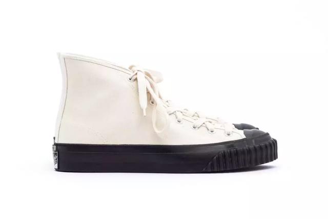 ��������VANS�󣬻�����ʮ������ЬƷ��ֵ��һ�ԣ�
