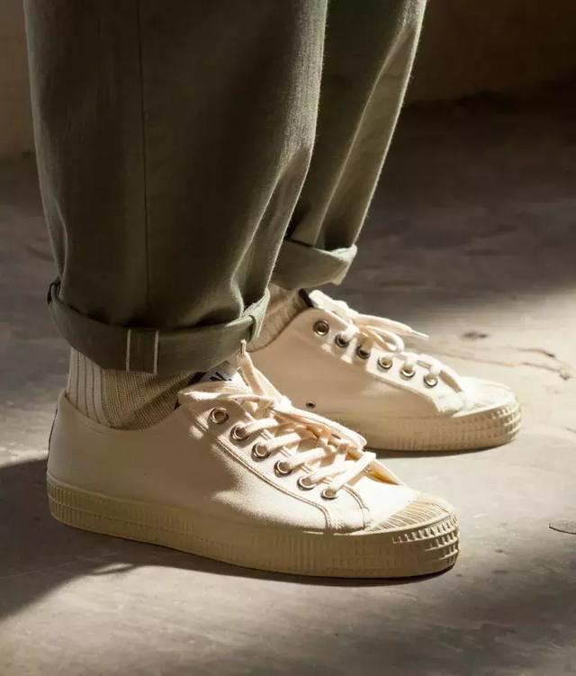 ��������VANS�󣬻�����ʮ������ЬƷ��ֵ��һ�ԣ�