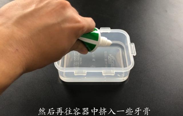 油烟机上的油渍太难清洗?试试这个万能清洁剂,油烟机彻底清洁!