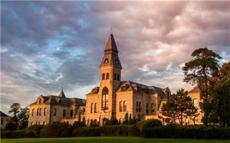 堪萨斯大学,美国著名的公立研究型大学之一