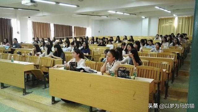 适合“大专女生”学的5个专业,毕业后就业稳定,就业很实用
