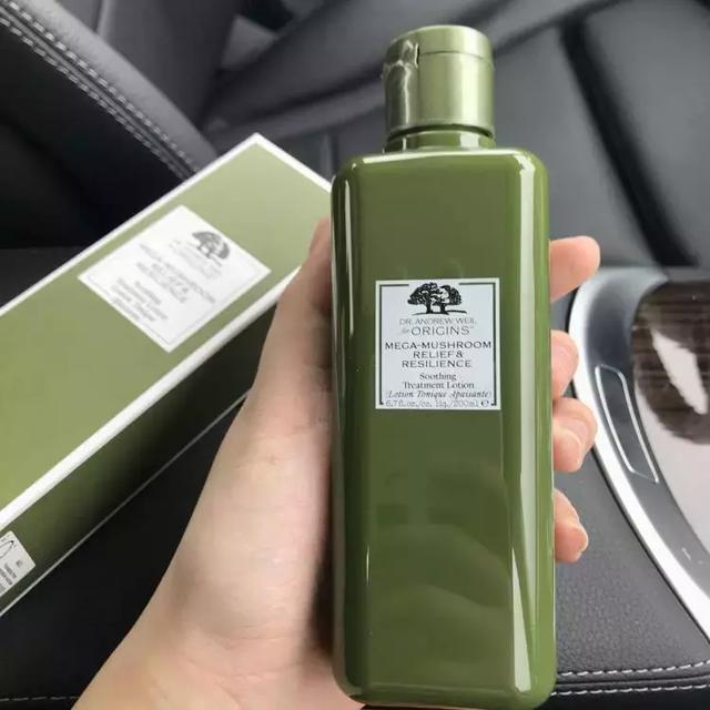 夏季油性肌肤用什么爽肤水能够清爽补水不油腻?你真的清楚吗?