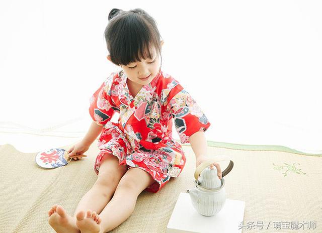 孩子想在家里过得舒适,穿睡衣是最好的选择
