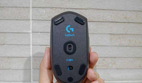 �޼�G304Lightspeed 