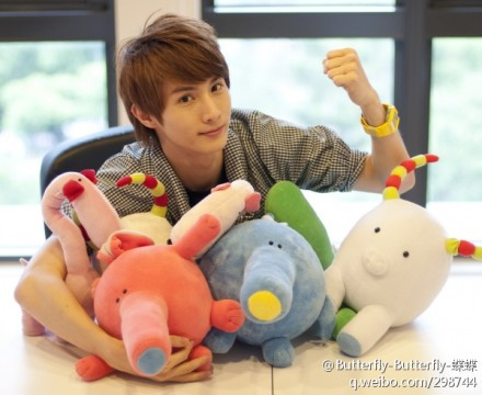 翁瑞迪阿本萌学园中最帅的几张图片