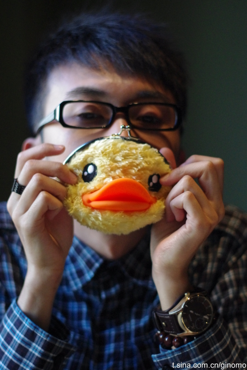 求cv漠然照片跪谢