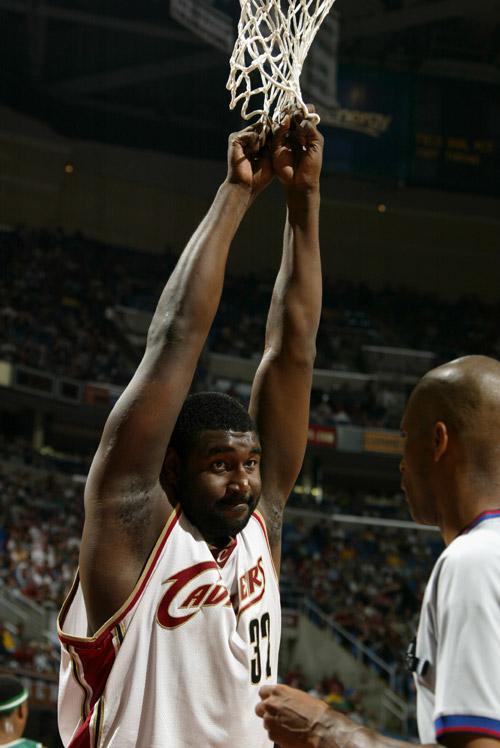 邵正祥罗伯特特雷勒的意外去世